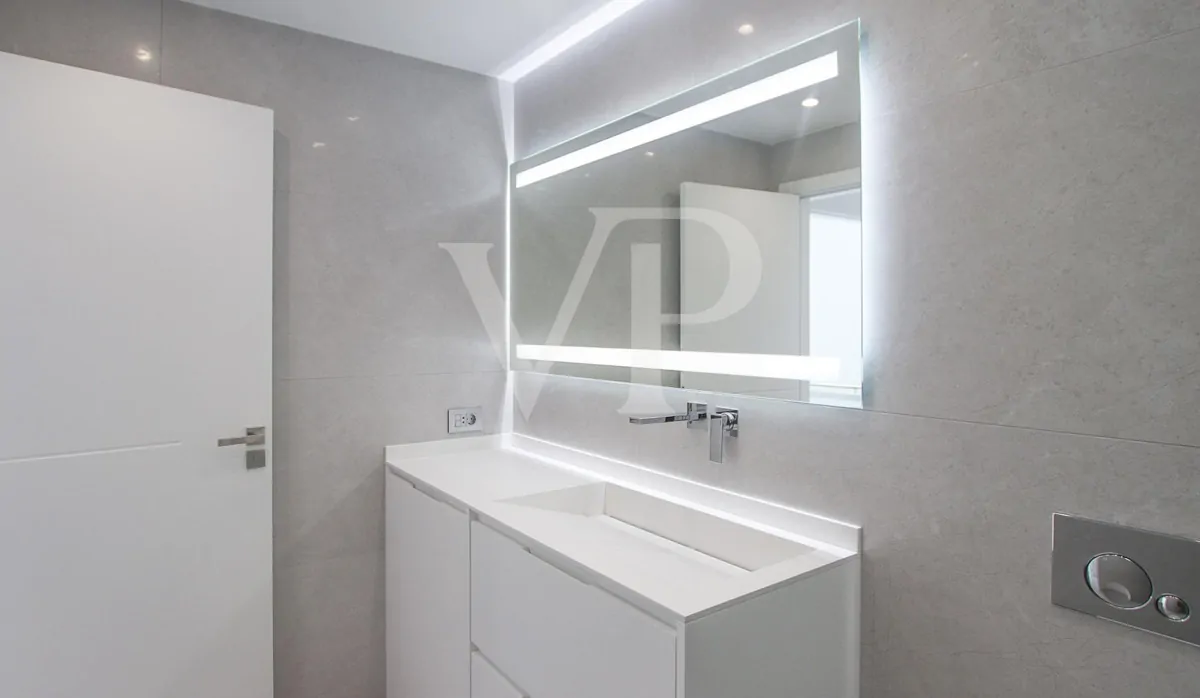 Chalet adosado en primera línea de mar en Playa Fañabe