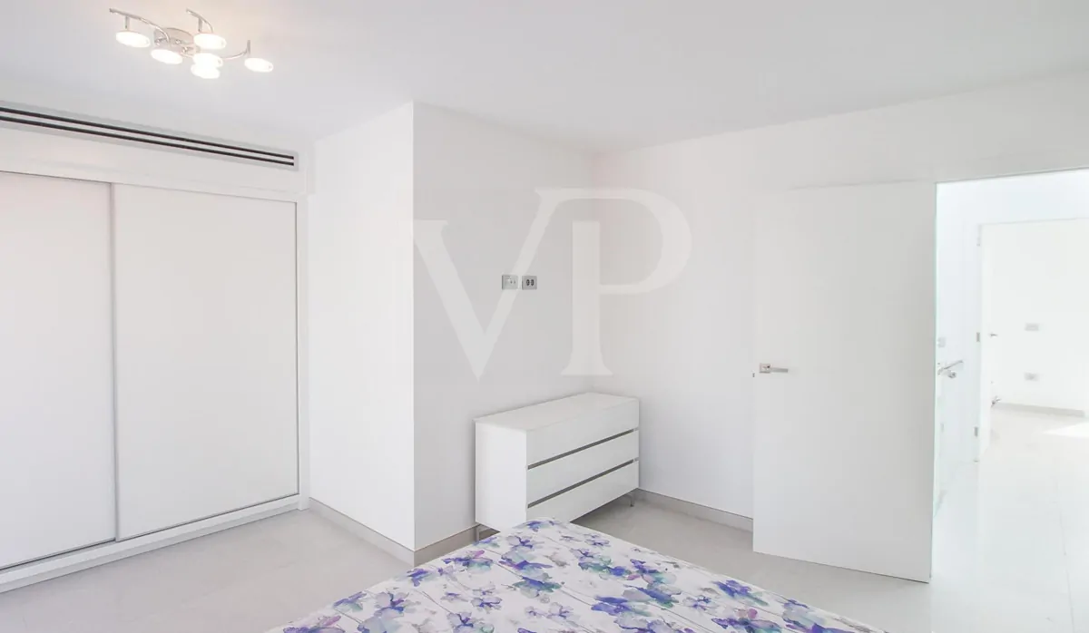 Chalet adosado en primera línea de mar en Playa Fañabe