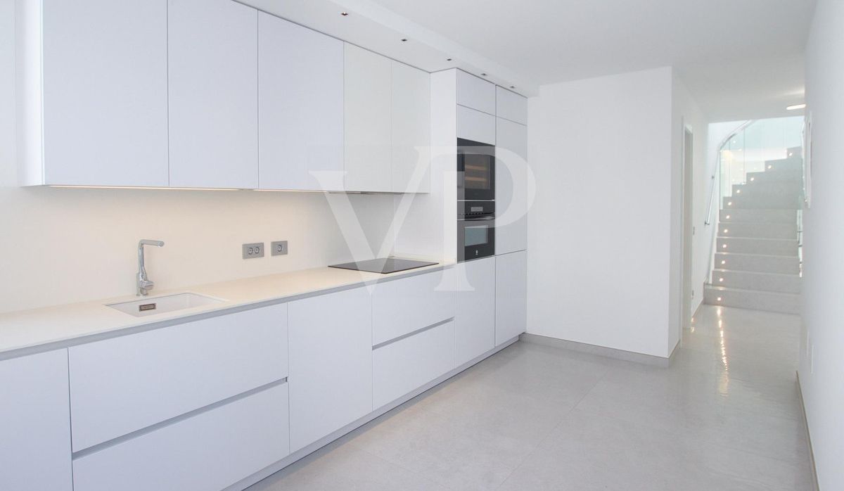 Fantastisches Reihenhaus in in erster Meereslinie am Playa Fañabe