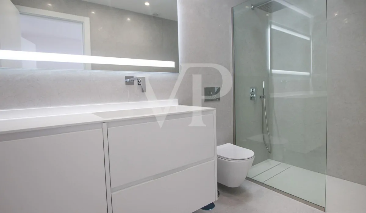 Chalet adosado en primera línea de mar en Playa Fañabe