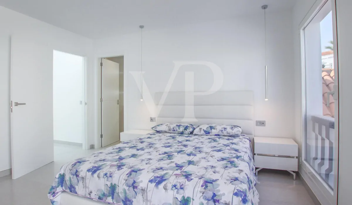 Fantastisches Reihenhaus in in erster Meereslinie am Playa Fañabe