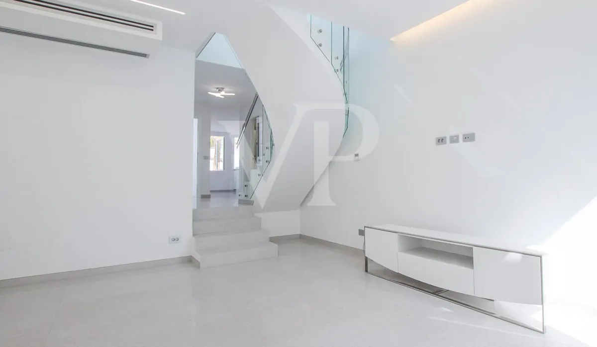 Fantastisches Reihenhaus in in erster Meereslinie am Playa Fañabe