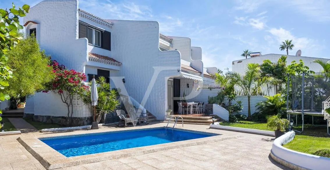 Zwei rundum perfekte Doppelhaushälften mit Meerblick in Playa de las Américas