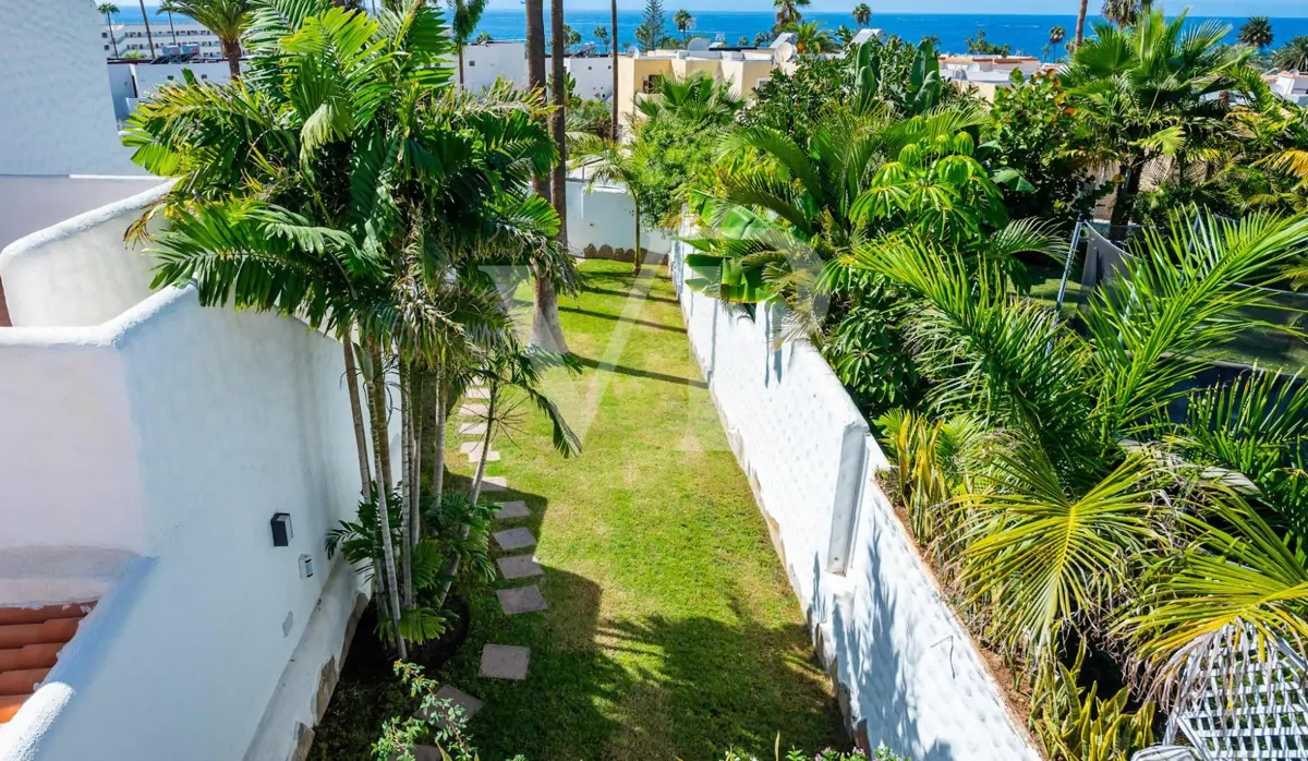 Zwei rundum perfekte Doppelhaushälften mit Meerblick in Playa de las Américas