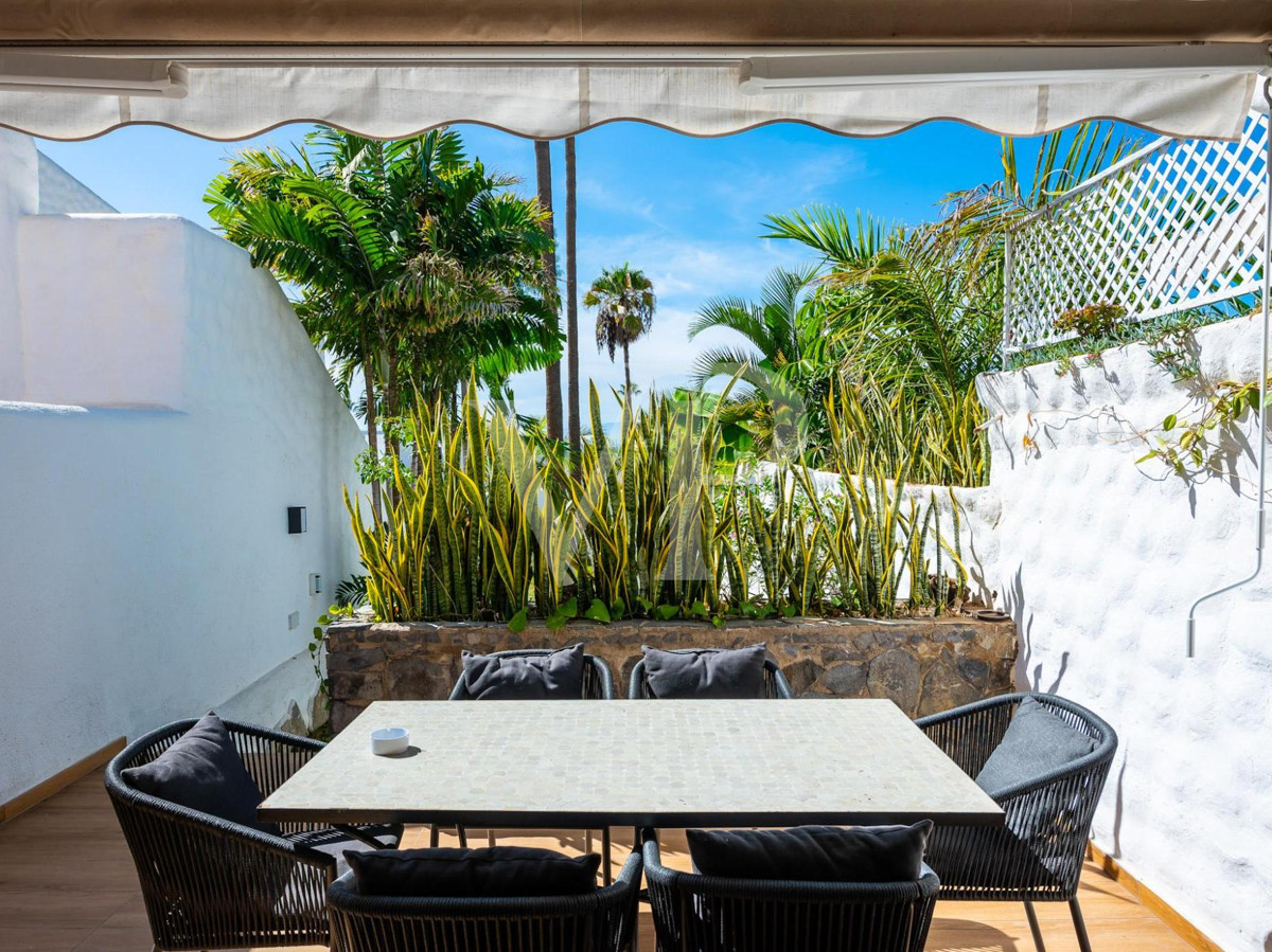 Zwei rundum perfekte Doppelhaushälften mit Meerblick in Playa de las Américas