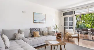 von_poll_real_estate_property_ES223183932_image_148