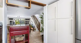 von_poll_real_estate_property_ES223183932_image_143