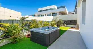 von_poll_real_estate_property_ES223184024_image_66