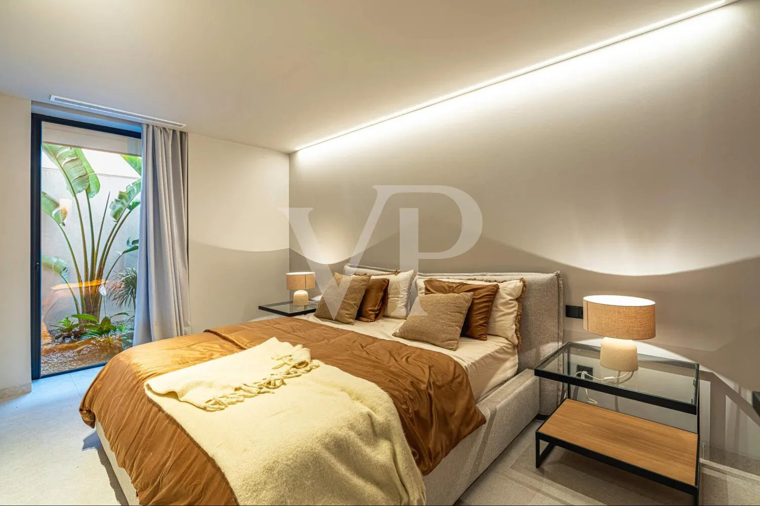 Luxus új építési projekt Callao Salvajében