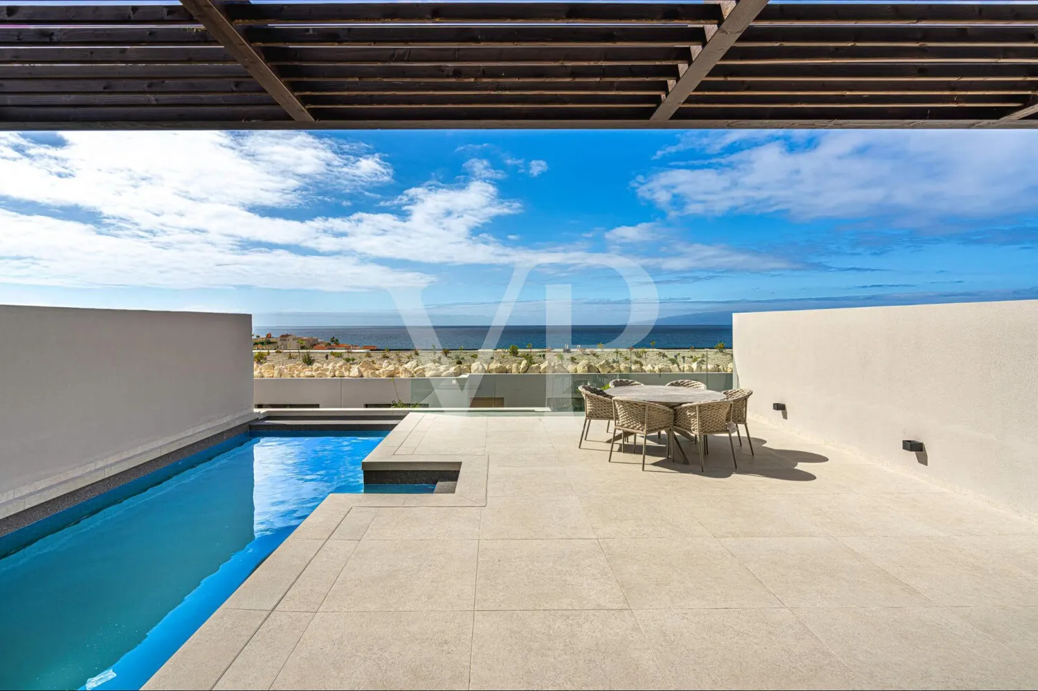 Ático luminoso de nueva construcción en Callao Salvaje