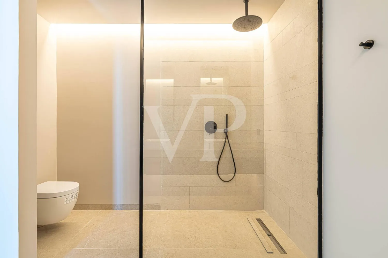 Ático luminoso de nueva construcción en Callao Salvaje