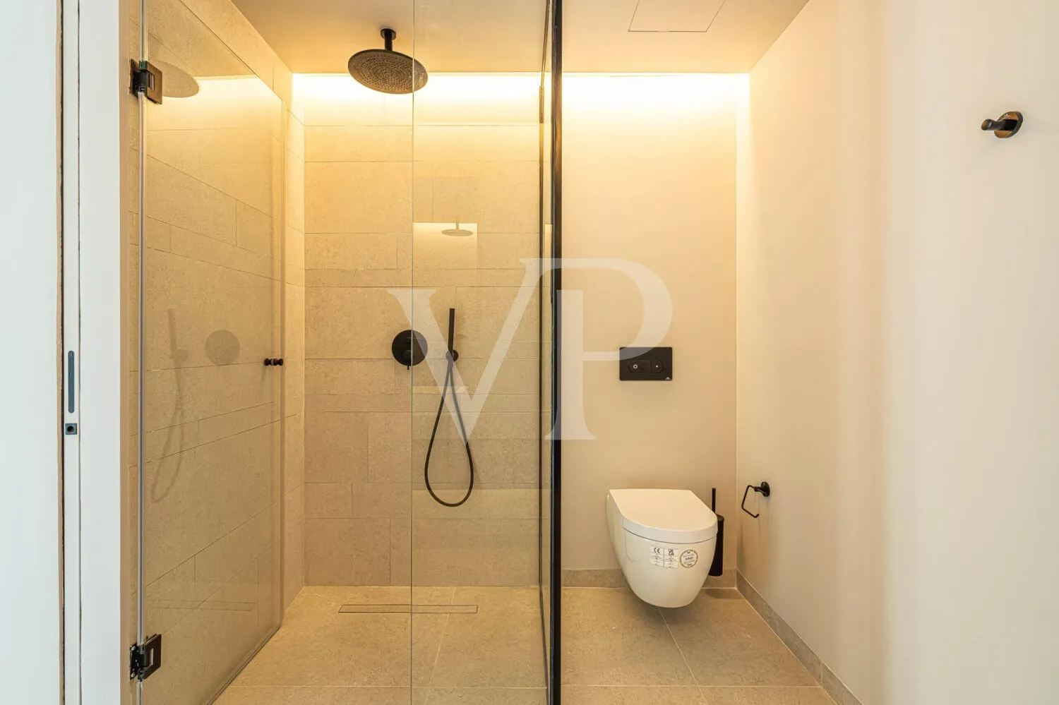 Ático luminoso de nueva construcción en Callao Salvaje