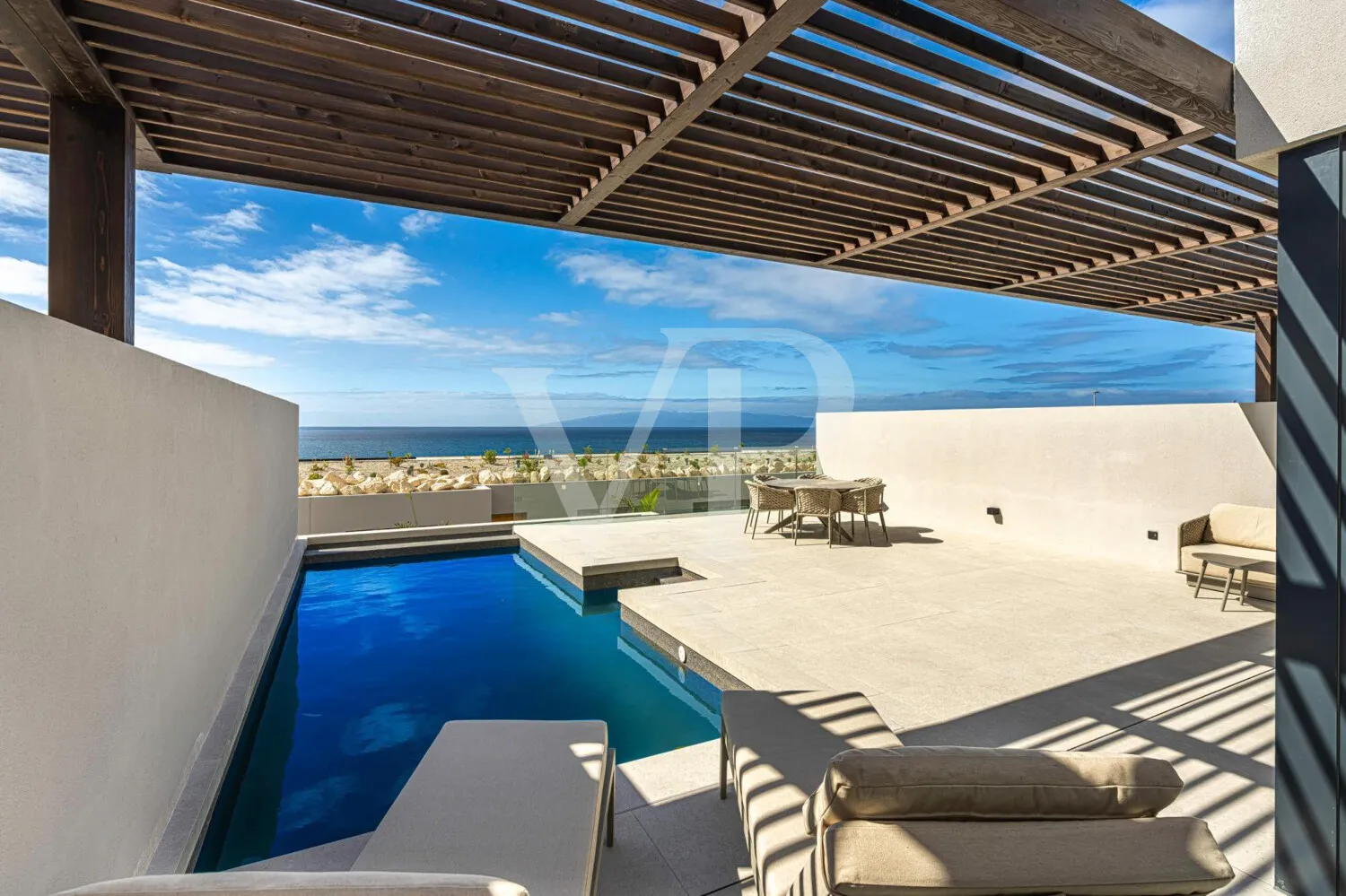 Ático luminoso de nueva construcción en Callao Salvaje