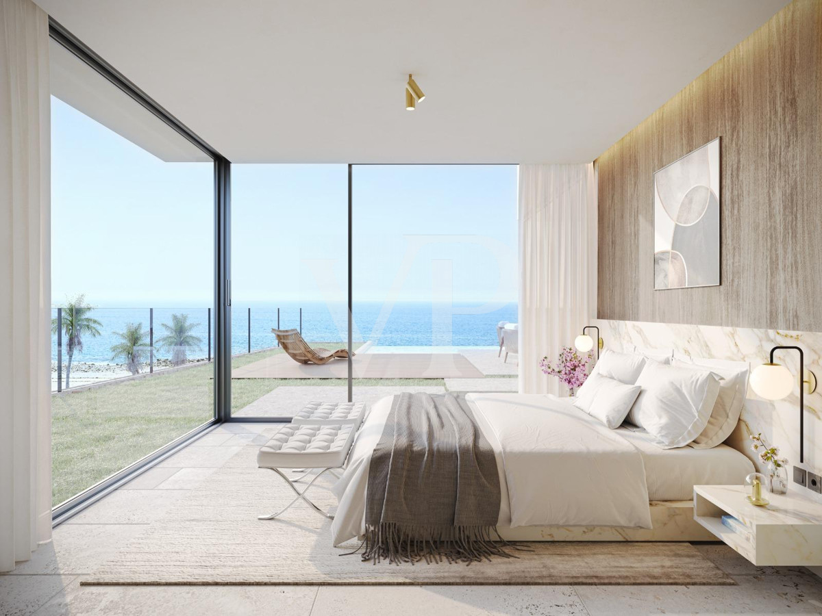 Spectacular luxury corner apartment with sea views in Callao Salvaje
