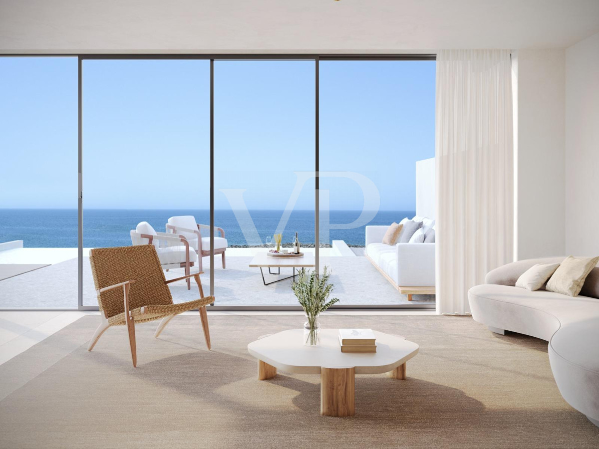 Spectacular luxury corner apartment with sea views in Callao Salvaje