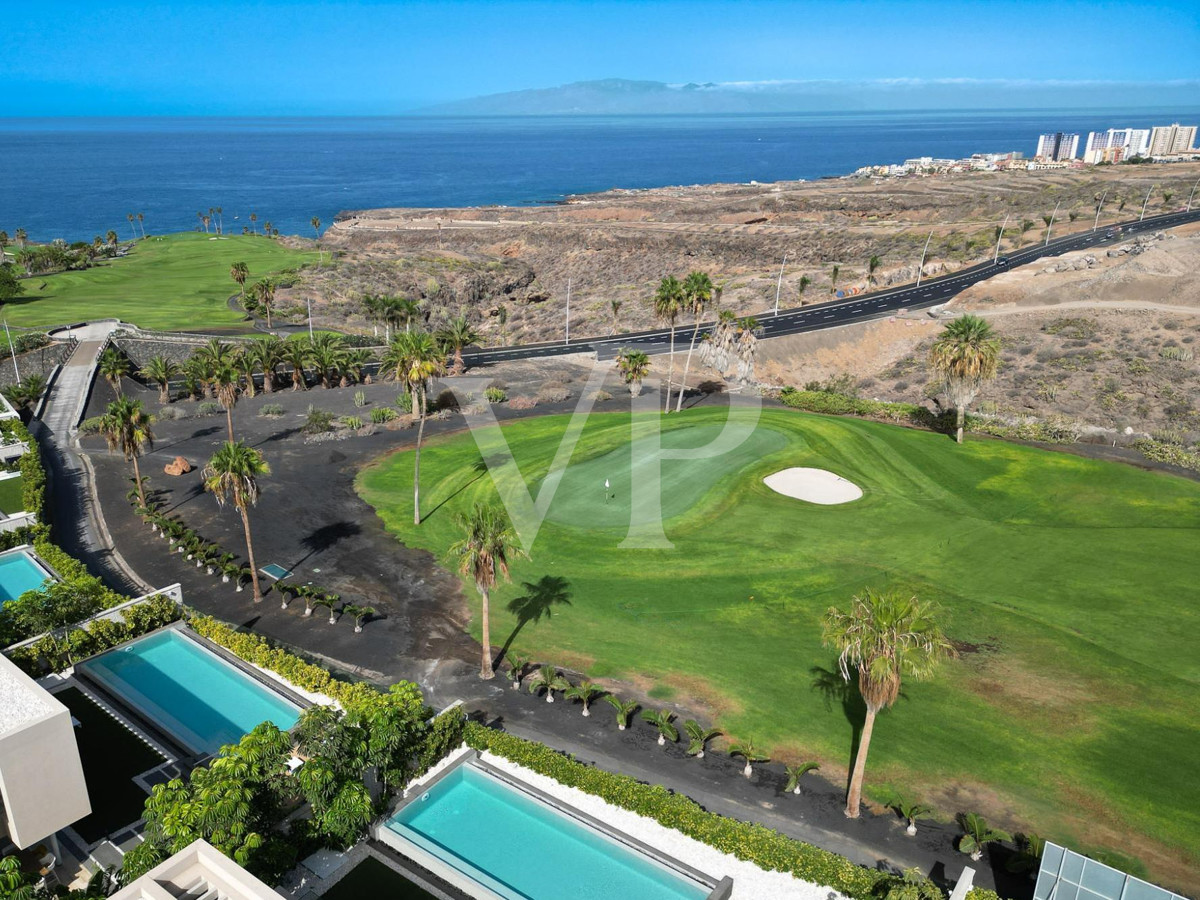 Residential plot and sea views in Golf Costa Adeje