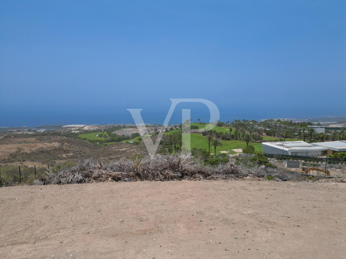 Magnificent plot with sea views in Golf de Abama