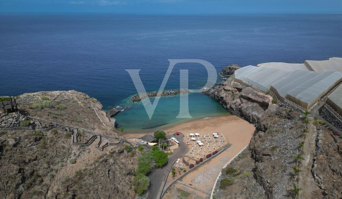 Magnificent plot with sea views in Golf de Abama