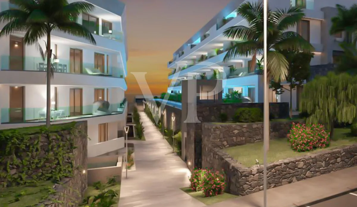 Terrain résidentiel avec licence et vue sur la mer à Golf Costa Adeje