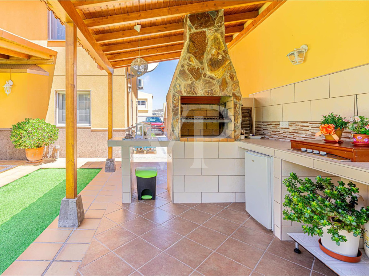 Belle maison individuelle avec une belle terrasse au cœur d'Adeje