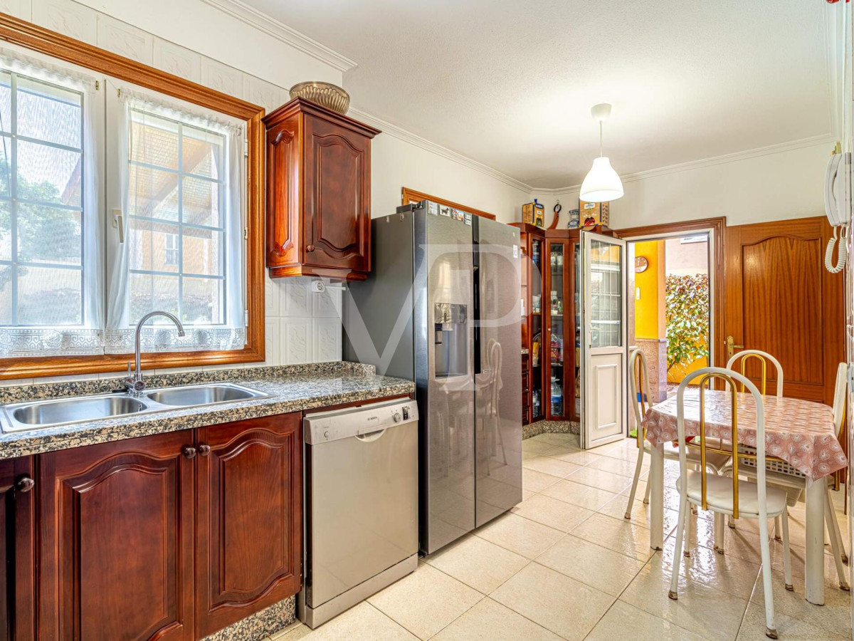 Belle maison individuelle avec une belle terrasse au cœur d'Adeje