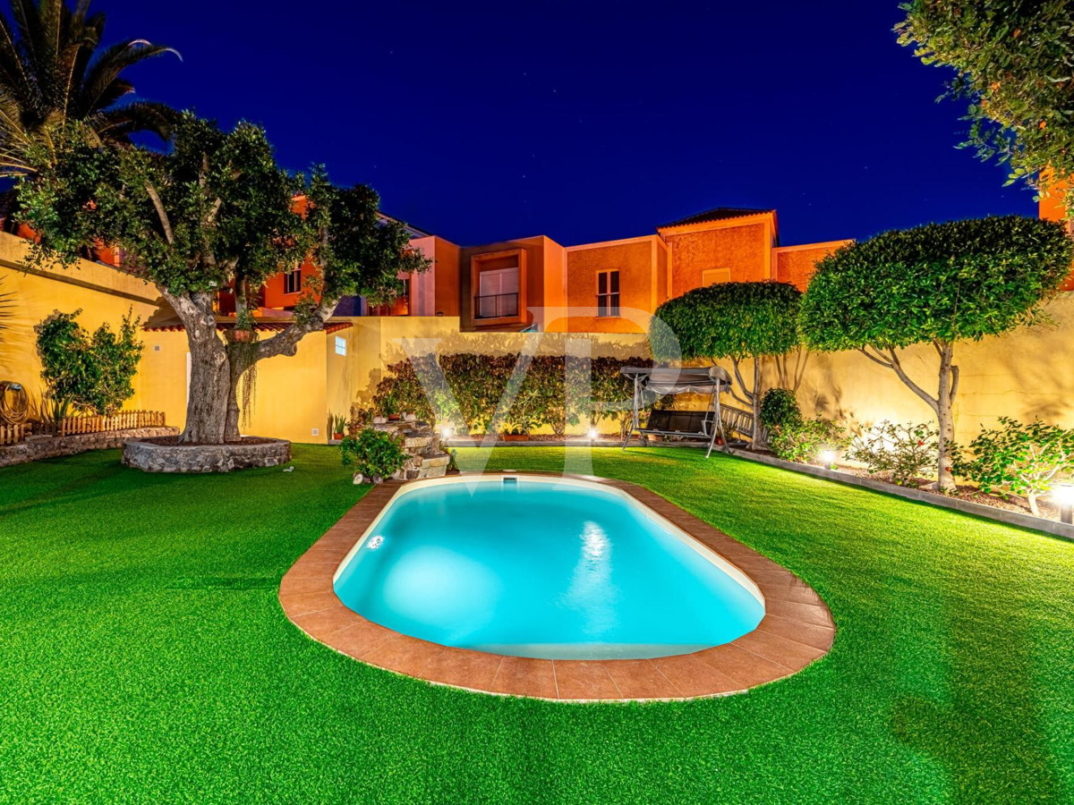 Belle maison individuelle avec une belle terrasse au cœur d'Adeje