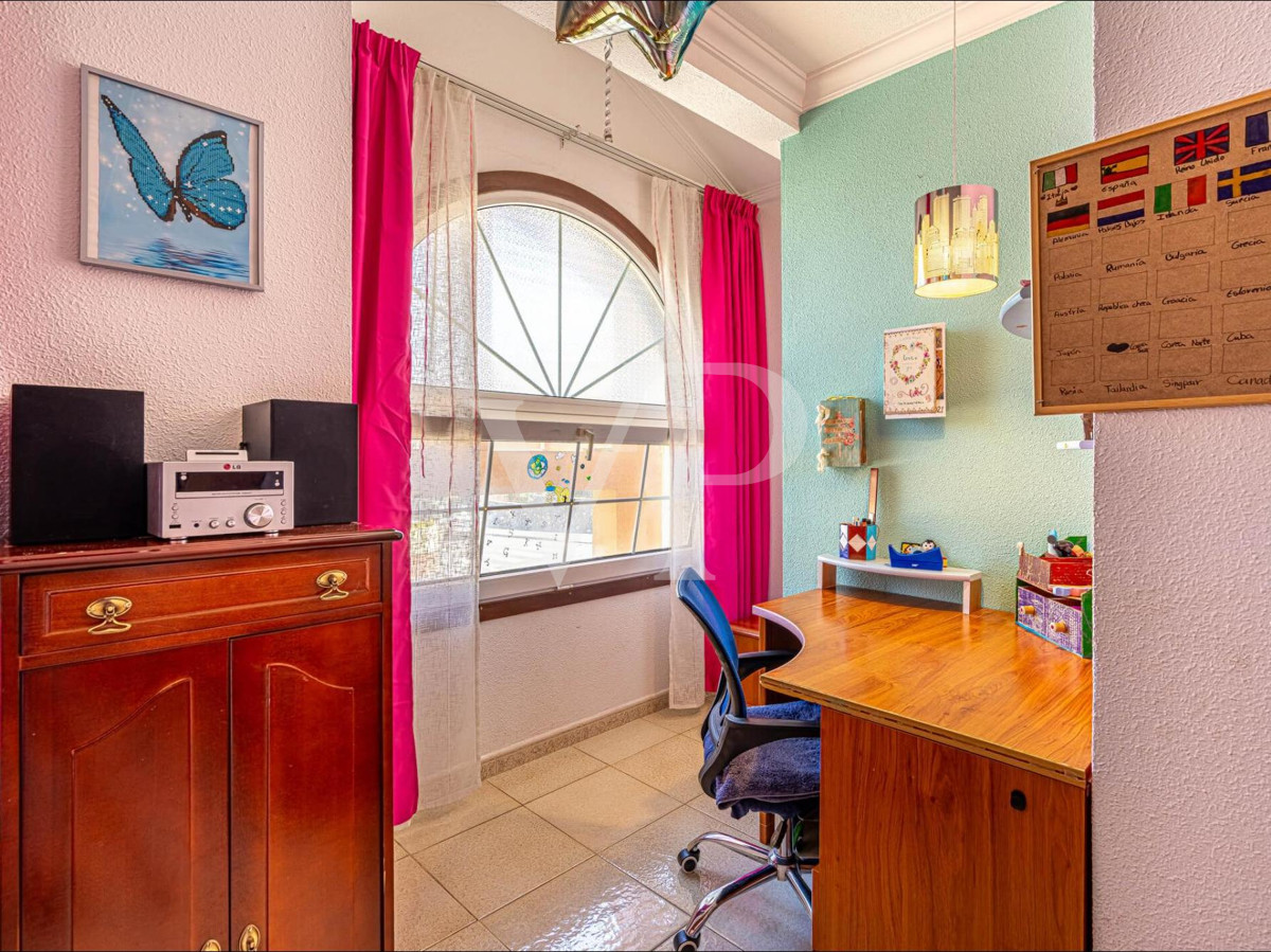 Belle maison individuelle avec une belle terrasse au cœur d'Adeje