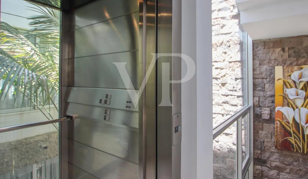 Exklusive moderne Villa mit Meerblick nur wenige Minuten vom Strand El Duque