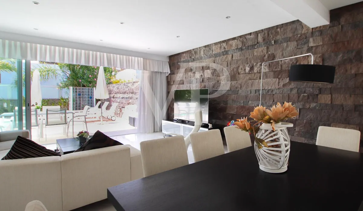 Exklusive moderne Villa mit Meerblick nur wenige Minuten vom Strand El Duque