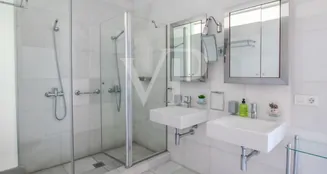 von_poll_real_estate_property_ES233184417_image_79