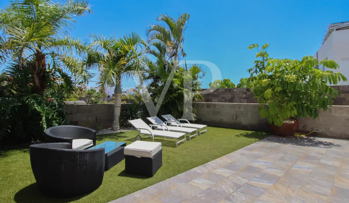 Exklusive moderne Villa mit Meerblick nur wenige Minuten vom Strand El Duque