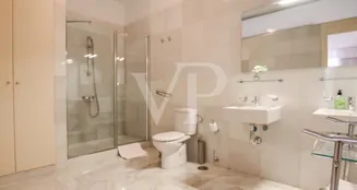 von_poll_real_estate_property_ES233184417_image_63