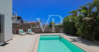 von_poll_real_estate_property_ES233184417_image_0