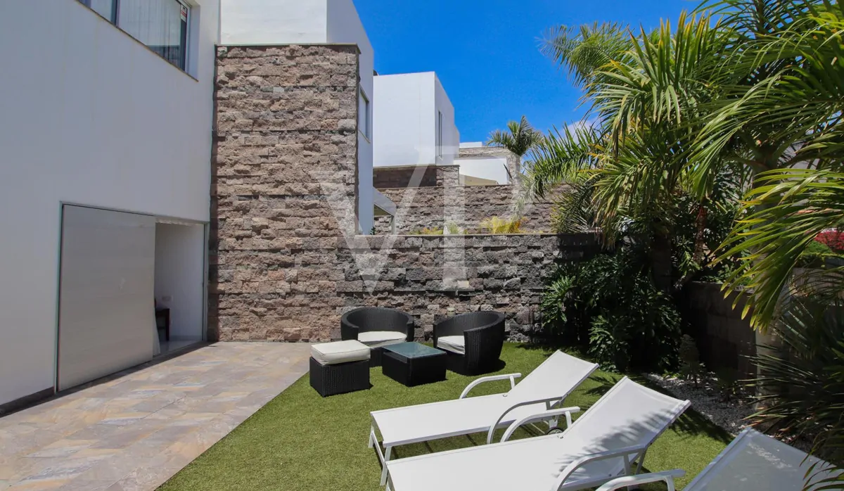 Exklusive moderne Villa mit Meerblick nur wenige Minuten vom Strand El Duque