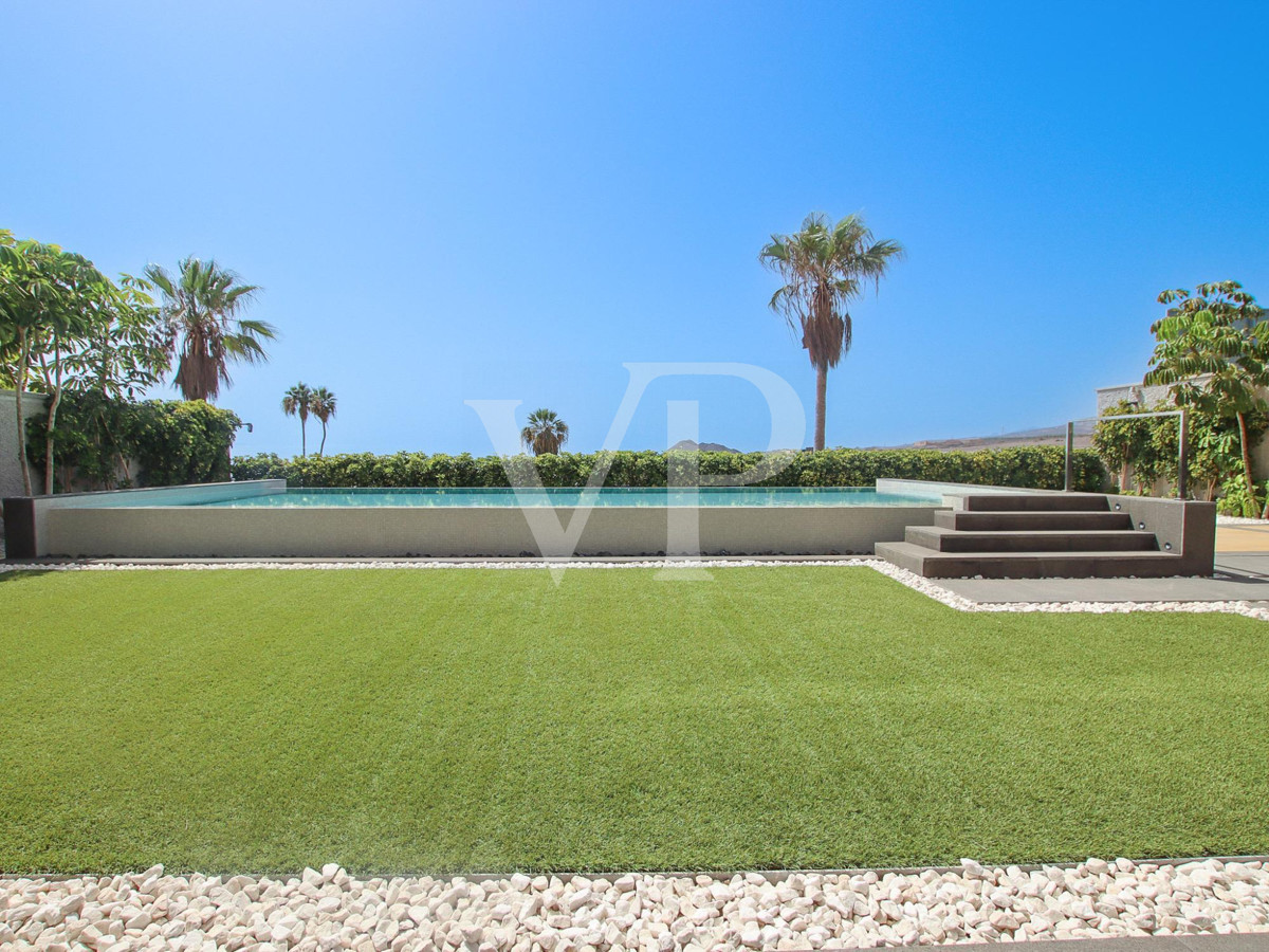 Luxury villa with sea views at the Golf Costa Adeje