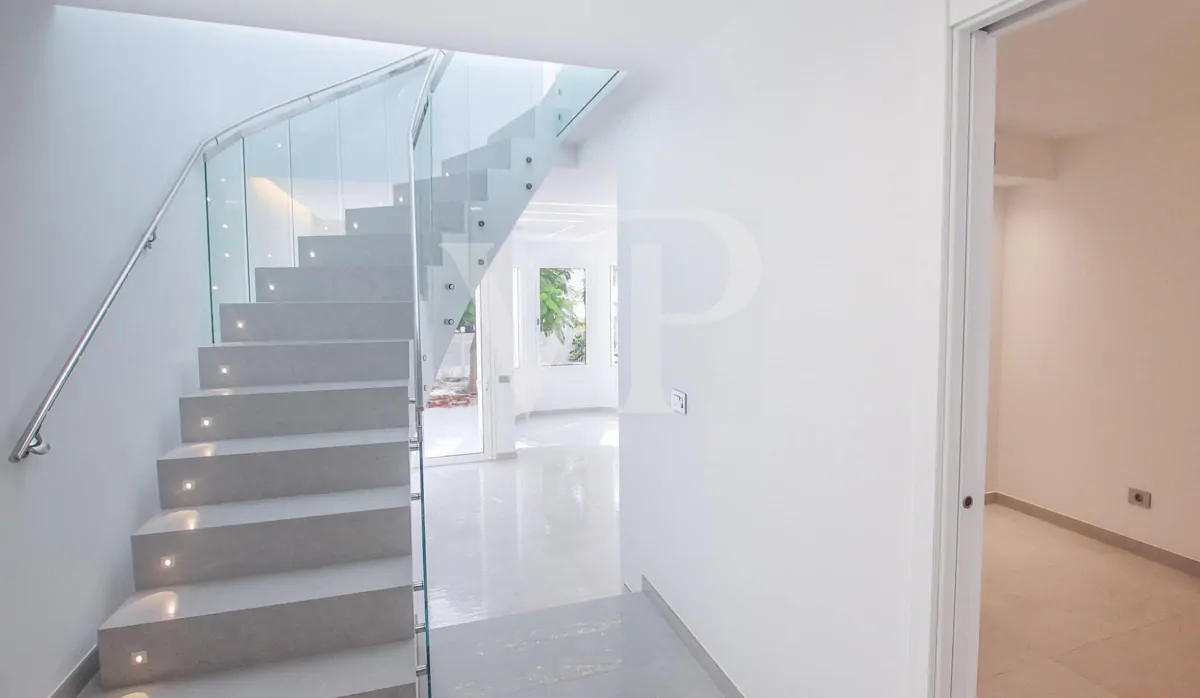 Fantastisches Reihenhaus in in erster Meereslinie am Playa Fañabe