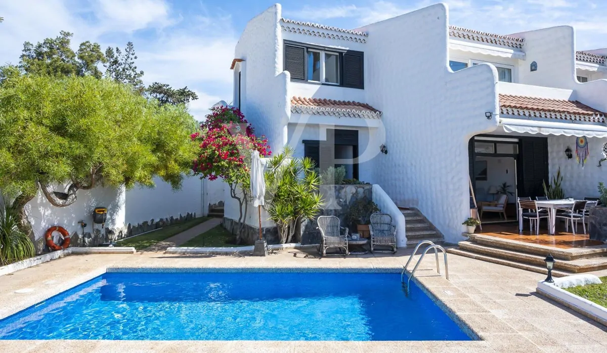 Zwei rundum perfekte Doppelhaushälften mit Meerblick in Playa de las Américas