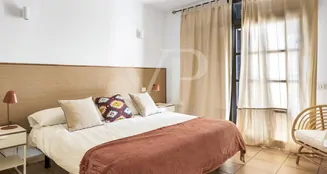 von_poll_real_estate_property_ES223183932_image_284