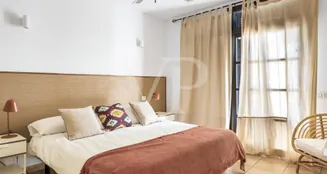 von_poll_real_estate_property_ES223183932_image_284