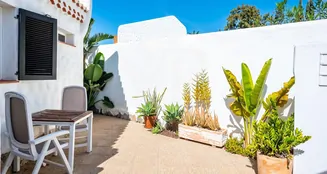 von_poll_real_estate_property_ES223183932_image_256