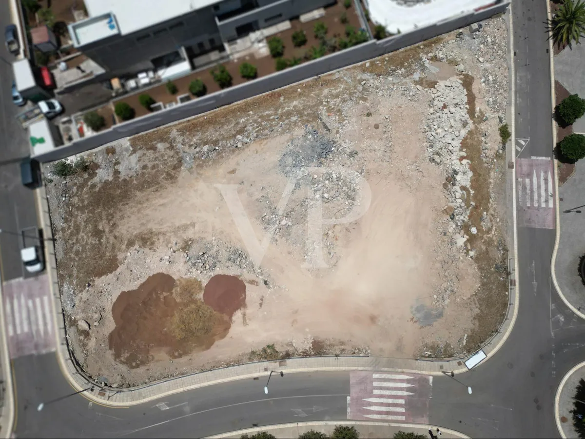 Parcela residencial con licencia y vistas al mar en Golf Costa Adeje