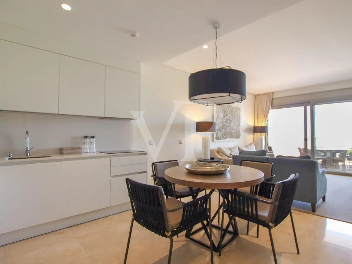 Apartamento de lujo de 2 dormitorios con vistas al mar en el exclusivo complejo Abama