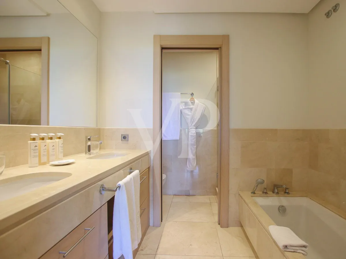 Apartamento de lujo de 2 dormitorios con vistas al mar en el exclusivo complejo Abama