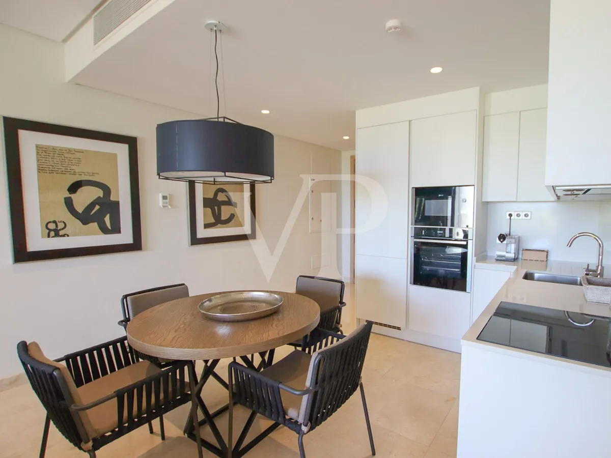 Apartamento de lujo de 2 dormitorios con vistas al mar en el exclusivo complejo Abama