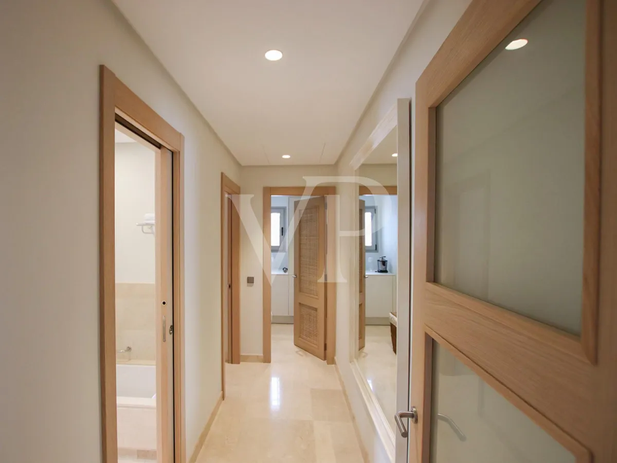 Apartamento de lujo de 2 dormitorios con vistas al mar en el exclusivo complejo Abama