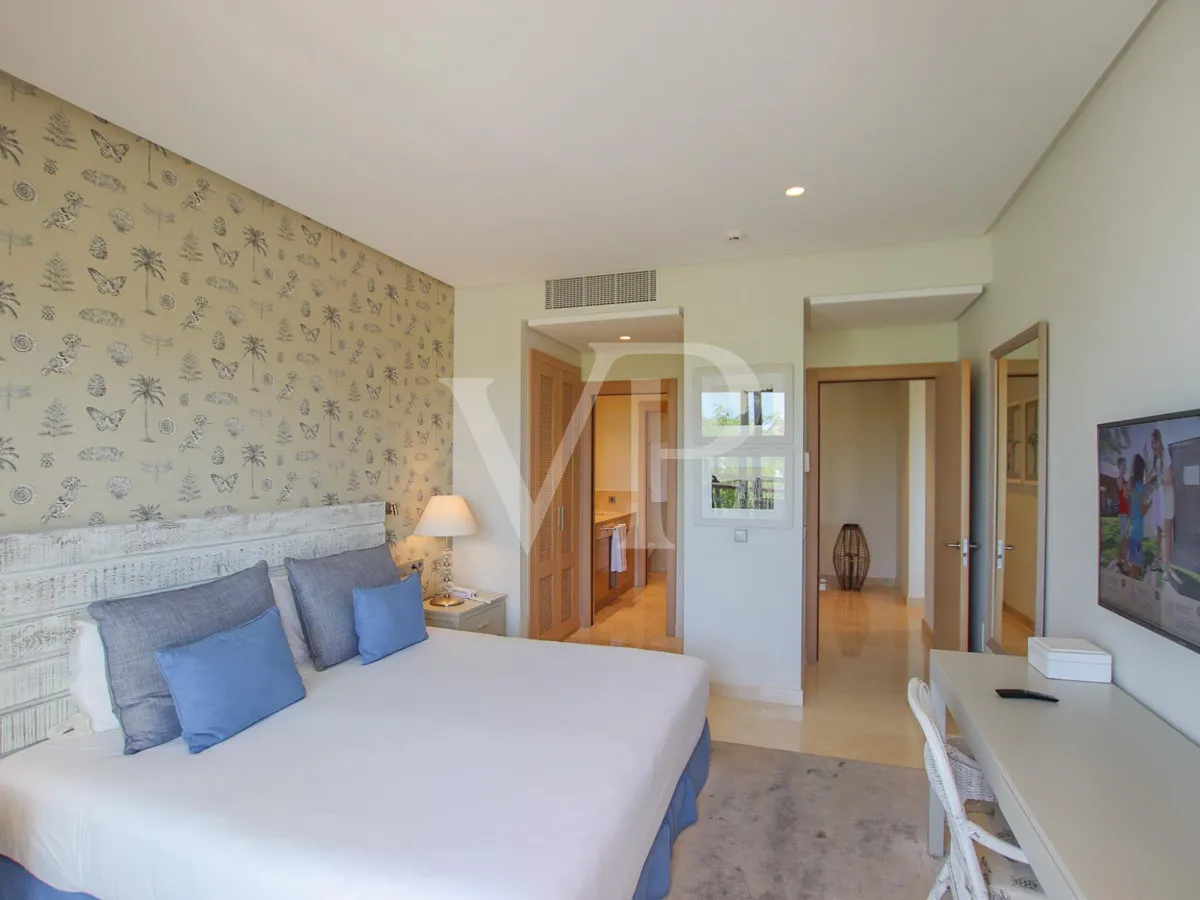 Apartamento de lujo de 2 dormitorios con vistas al mar en el exclusivo complejo Abama