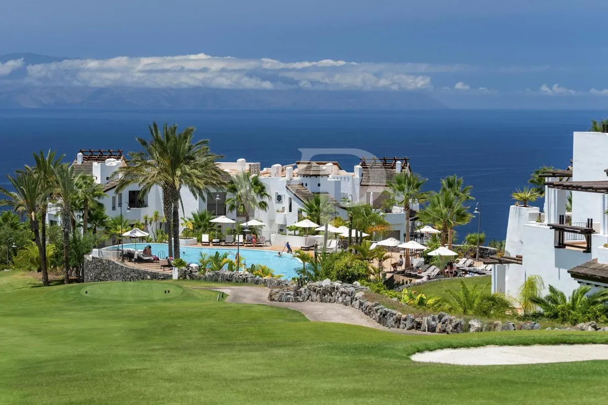 Apartamento de lujo de 2 dormitorios con vistas al mar en el exclusivo complejo Abama