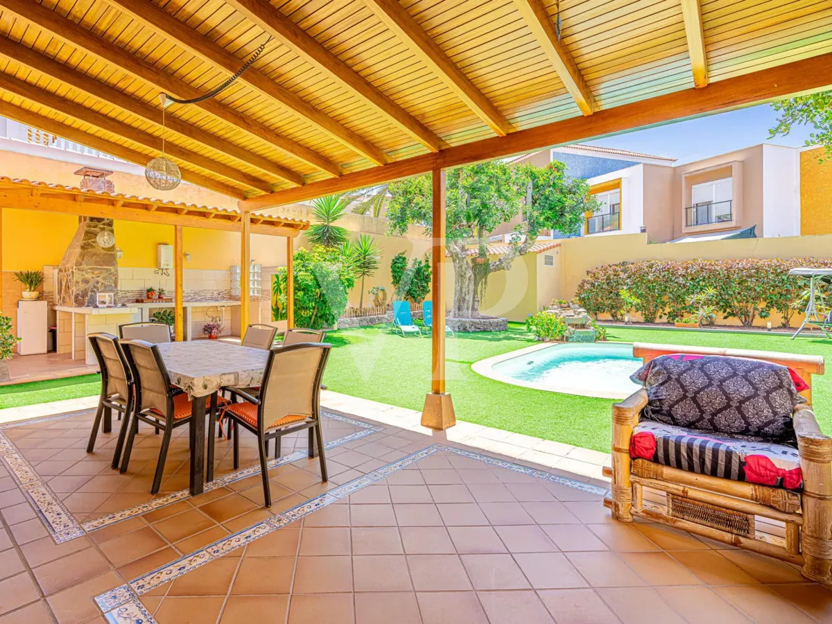 Schönes Einfamilienhaus mit traumhafter Terrasse im Herzen von Adeje