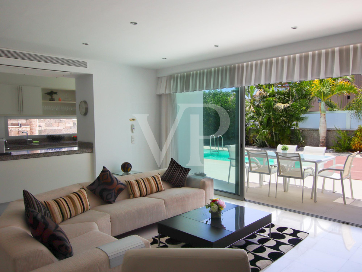 Exclusive modern villa with sea views just a few steps to the beach el Duque