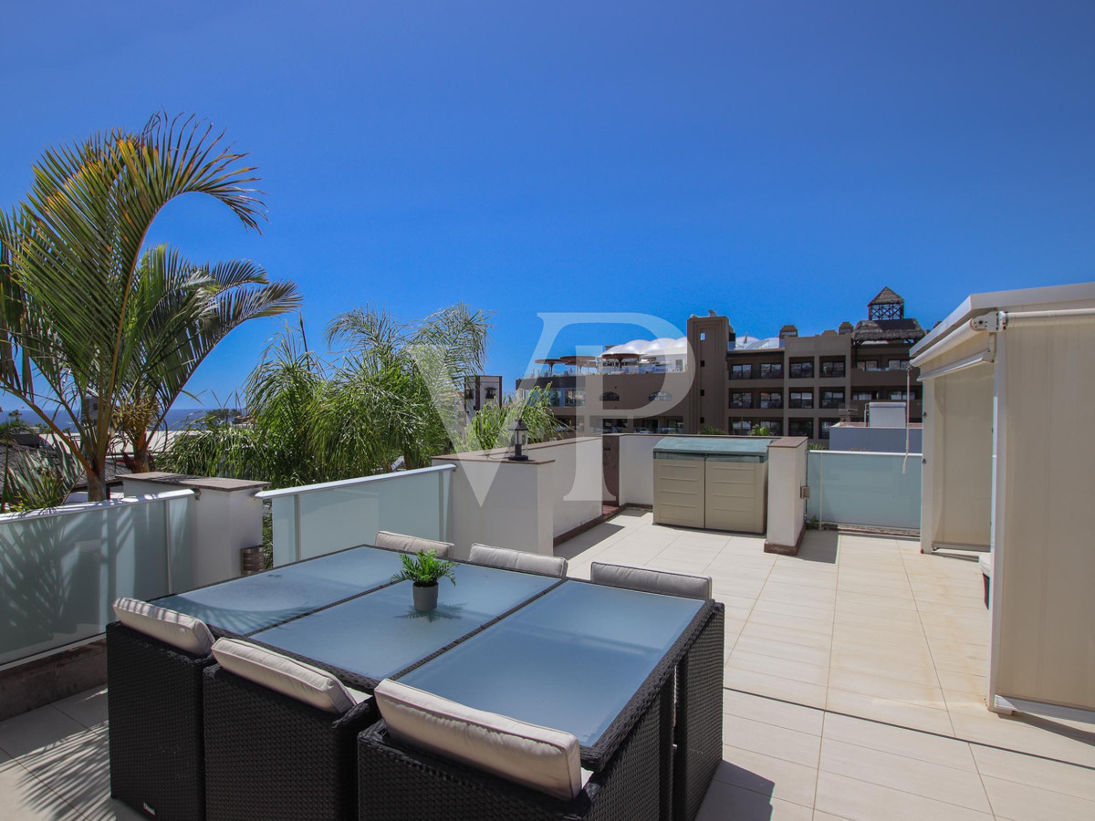 Exclusive modern villa with sea views just a few steps to the beach el Duque